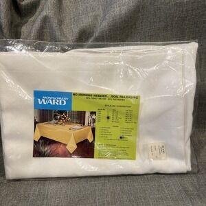 Vintage Montgomery Ward Soil Releasing No Iron White Tablecloth Oval 60 x 90‎